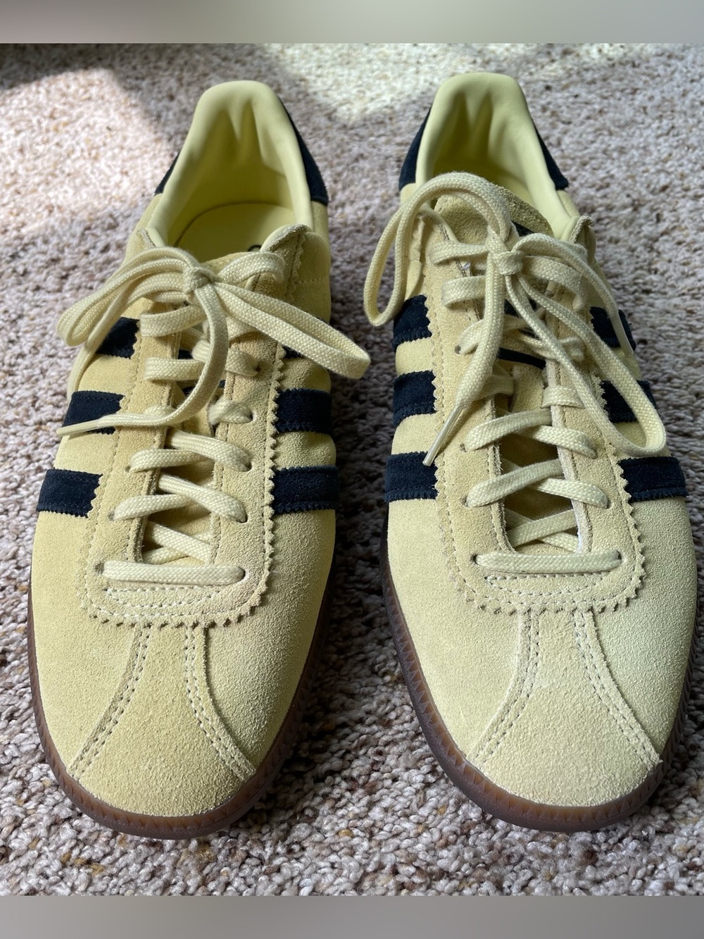 Adidas Suede Sneakers in Pale Yellow with Stripes - Picture 2 of 9